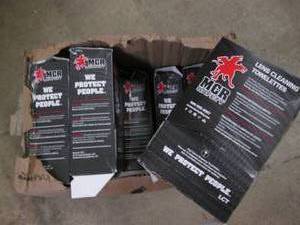 lot 228 image: 8 100 packs of lense cleaning towle...