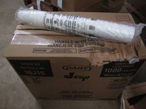 lot 234 image: 1000 16 oz Dart hot or cold cups...