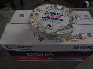 lot 8 image: 10 30 count packages of Dixie plate...