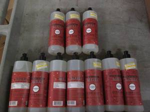lot 15 image: 10 Bottles of Mrs. Meyers clean day...