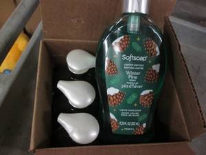 lot 40 image: 6 Bottles of Softsoap...