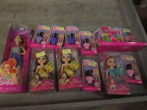 lot 46 image: Barbie and Disney lot...