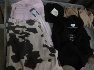lot 243 image: Ladies tops and bottoms size XL...