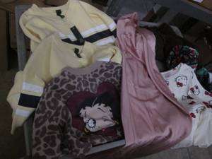 lot 266 image: Ladies S and XS clothes...