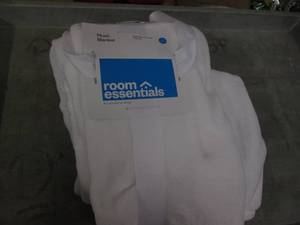 lot 271 image: Room essentials plush blanket...