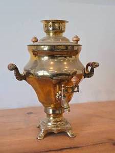 lot 1 image: Vintage Brass Samovar  Tea Maker  Traditional style