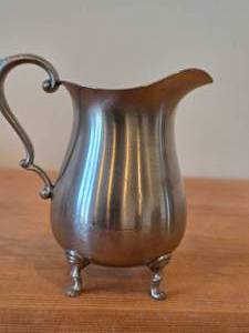 lot 7 image: Vintage Pewter Claw Foot Creamer by Preisner #2061