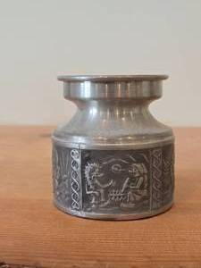 lot 18 image: Vintage 3 12 Norsk Tinn Pewter Candle Holder (Norway)