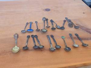 lot 60 image: Lot of (19) 211-grams (total) 925 Sterling Silver Souvenir Spoons