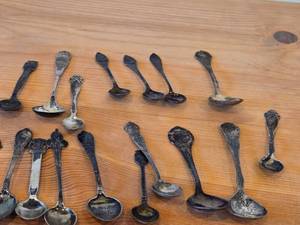 lot 73 image: Lot of (17) 226-grams (total) 830 Sterling Silver Souvenir Spoons