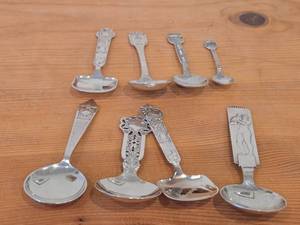 lot 88 image: Lot of (8) 204-grams (total) 40G Silverplated Souvenir Spoons