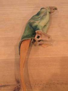 lot 94 image: Vintage Parrot theme Handmade Leather Figurine by Deru (1960s) (Germany)  Mid-Century Modern style