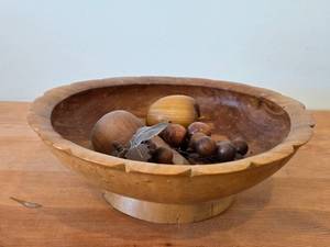 lot 120 image: Vintage Hand-Carved Monkey Pod Wood Fruit Bowl Set 5 x 13 12