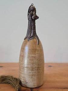 lot 121 image: Vintage 16 Hand-made Pottery Bell