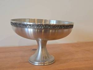 lot 12A image: Vintage Pewter Bowl (Norway) 6 12 x 10