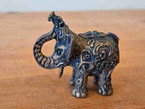 lot 200 image: Brass Decorative Oriental theme Elephant Statue