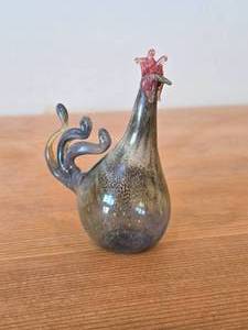 lot 263 image: Rooster theme Hand-Blown Glass Figurine - Mundgeblassen by Rene Burri