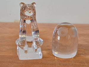 lot 264 image: Lot of (2) Owl and Polar Bear theme Crystal Figurines by Hadeland Glasswerk