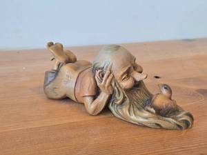 lot 283 image: Vintage Salvans Gnome The Mediator Hand Carved Wood Figurine by Anri (Italy)