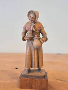 lot 290 image: Vintage Peasant Woman Holding Coffee Pot and Cups theme Hand Carved Wood Figurine by Anri (Italy)