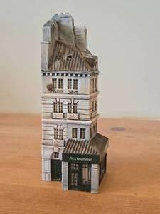 lot 301 image: 1994 J. Carlton by Dominique Gault Caf Paris Palace #31130 Handpainted Resin Collectible House