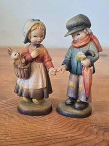 lot 306 image: Lot of (2) Vintage Hand Carved Handpainted Wood Carvings by Anri (Italy)  Artist Juan Ferrandiz