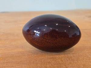 lot 312 image: Vintage Genuine Handcrafted Barbados Mahogany Egg Figurine by Medford Mahogany Creations (Barbados)