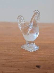 lot 323 image: Vintage Kosta Boda Zoo Series Rooster theme Clear Glass Figurine