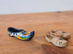 lot 336 image: Lot of (2) Miniature Handpainted Clog From Gouda Pottery (Holland) 4-12 long, Pair of Miniature Dutch Wooden Shoes Klompen 3 long