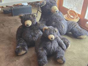 lot 347 image: Mosser Glass Victorian Rose Cobalt Blue Glass Slipper