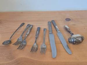 lot 43B image: Lot of (8) 481-grams (total) Silverplated Assorted Utensils
