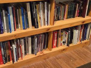 lot 351 image: Lot of (4 Shelves) Books - - Art, Cats, Diary of Samuel Pepys, Home Dcor, Victorian, Lake Minnetonka