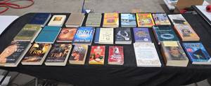 lot 2091 image: Lot of 30 Assorted Books