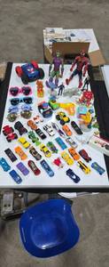 lot 2092 image: Assorted Toy Collection