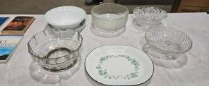 lot 2094 image: Assorted Glass & Ceramic Dishes