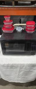 lot 2106 image: Kenmore Microwave & Food Containers