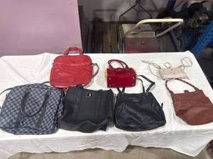 lot 2118 image: Assorted Handbags and Purses Lot