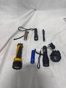 lot 2122 image: Assorted Flashlights & Headlamp Lot