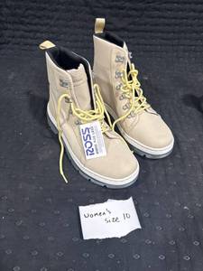 lot 2177 image: Womens Dr. Martens Boots