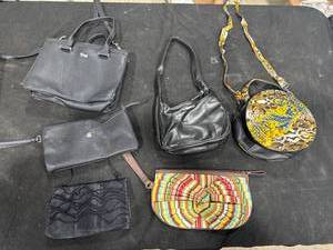 lot 2186 image: Assorted Handbags and Clutches Lot