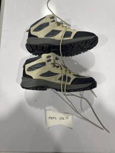 lot 2190 image: Mens Denali Hiking Boots