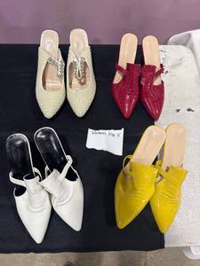 lot 2192 image: Lot of 4 Womens Size 8 Heels