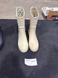 lot 2198 image: Womens Cream Rain Boots