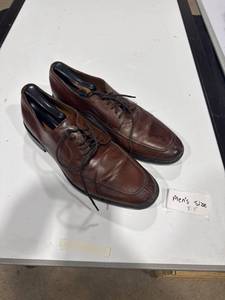 lot 2199 image: Mens Brown Leather Dress Shoes