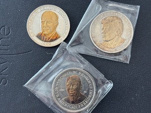lot 60 image: Presidential Medallions