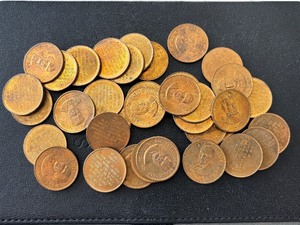 lot 67 image: Presidential Medallions