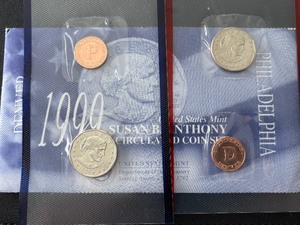 lot 113 image: 1999 P & D Susan B. Anthony Dollars