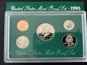 lot 122 image: 1995-S Proof Set