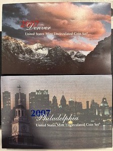 lot 157 image: 2007 P & D Mint Set
