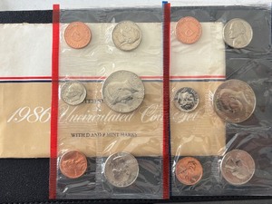 lot 151 image: 1986 P & D Mint Set